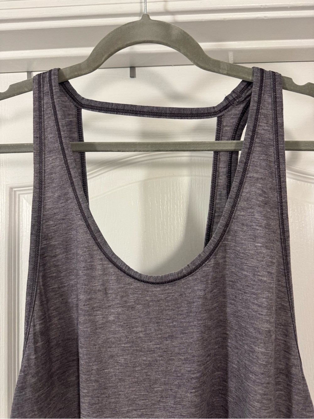 Lululemon Athletica Heathered Purple High-Low Tank - Picture 2 of 7